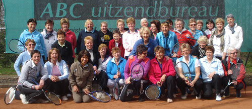 apr-Ladies-Day-2010-3